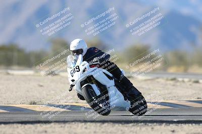 media/Dec-07-2025-CVMA (Sun) [[3e7d2de5dc]]/Race 12- Formula 40 MW and LW/